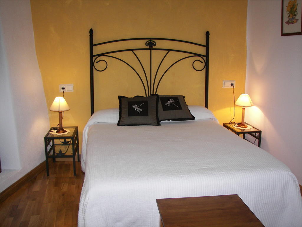 Antigua Casa Catones Hotel Huesca Bilik gambar